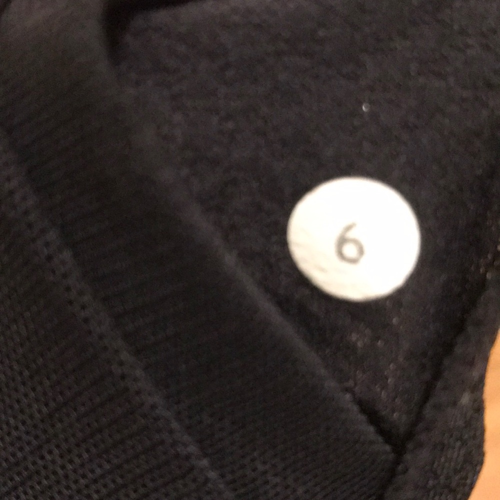 Lululemon Razorback Tank - Picture 4 of 4